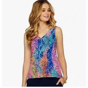 Lilly Pulitzer double v-neck Print Tank Top relaxed fit, sz XS, excellent cond.